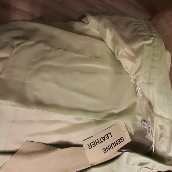 Roman's Leather Jacket - Picture 5 of 7